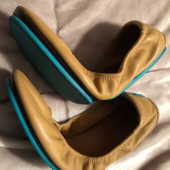 VEUC Camel Tieks - Picture 4 of 5